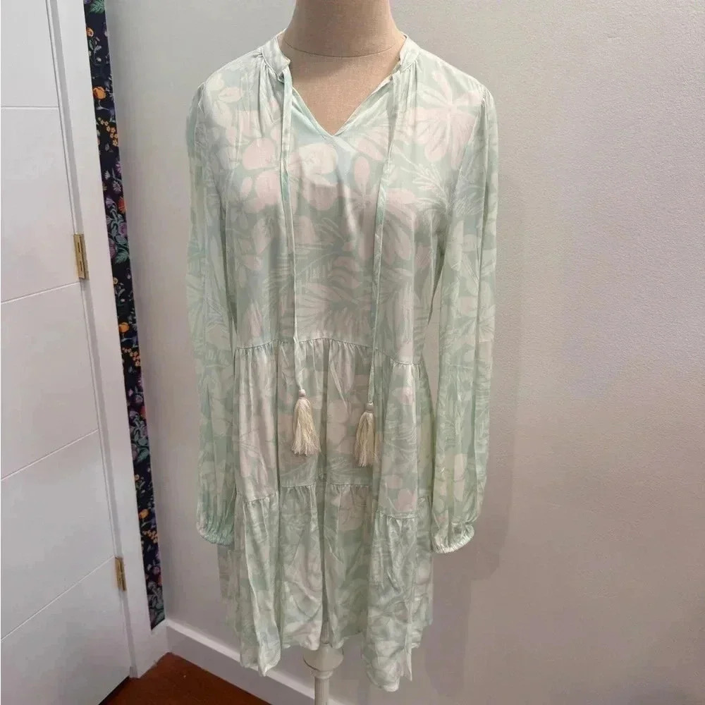 NWT Jax Sea long sleeve Hawaiian print dress/cover up. Size S